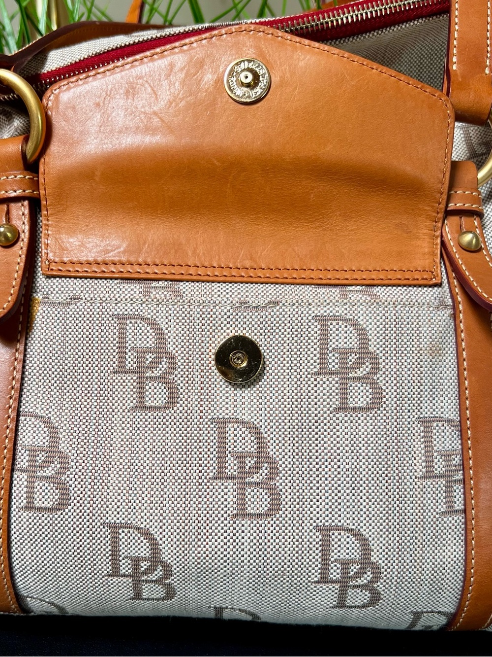 DOONEY & BOURKE Florentine Jacquard "The Smith" Shoulder Bag - Picture 4 of 15